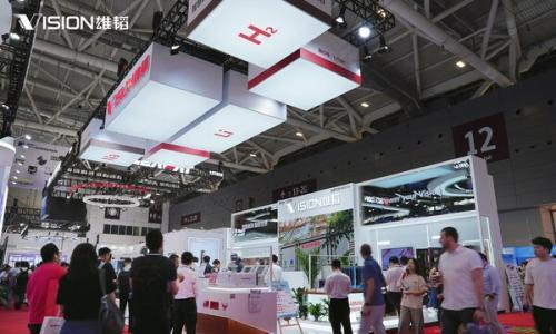 固态电池首次揭晓!雄韬股份新品亮相CIBF2025