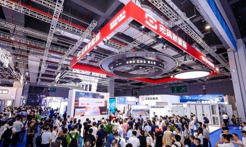 重构边界 安全无忧 宏英新能源浸没式储能2.0 全球首发!
