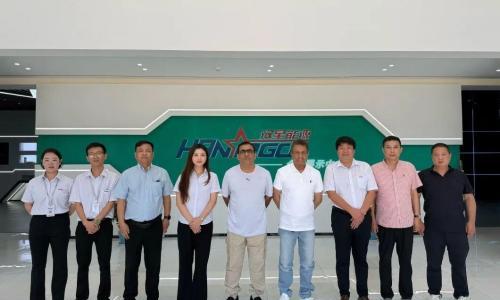 迪拜客户到访汉星能源考察并深入交流,共商储能合作