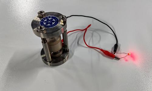 我国科学家成功开发出首例氢负离子原型电池