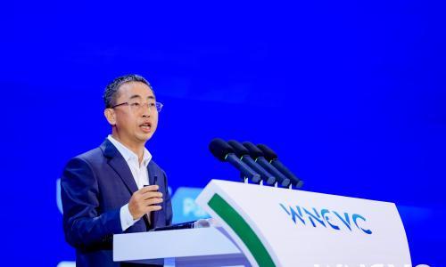 华为侯金龙: 全面超快充,运动域智能化,加速电动汽车高质量发展