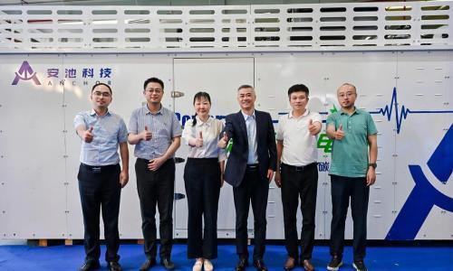技术创新赋能绿色能源发展 全球首台套四枪集成一体式氢能移动超充站在沪发布